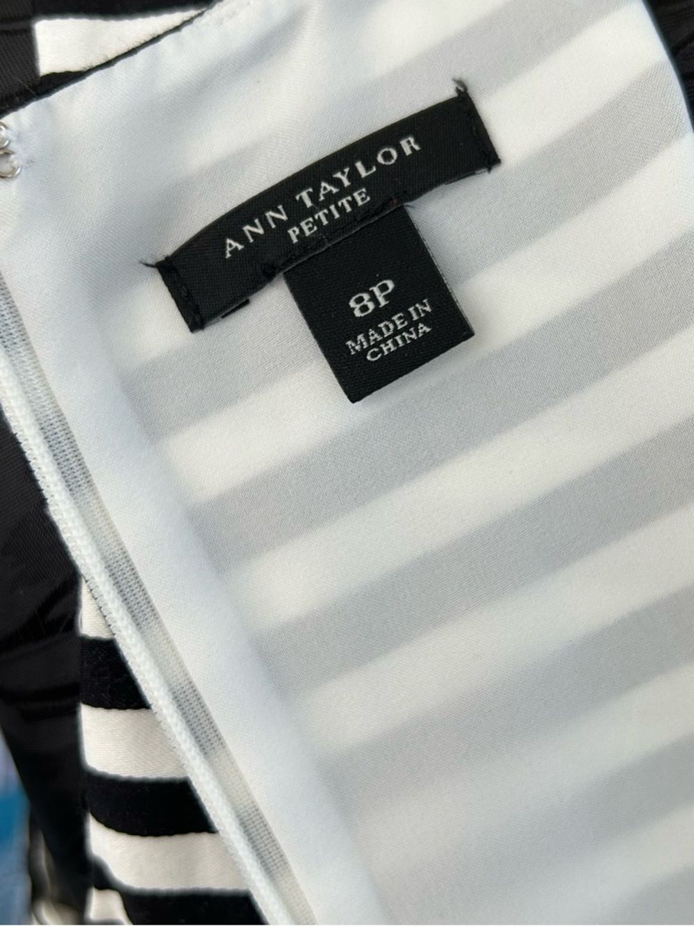 Ann Taylor Classic Black & White Striped Fit-and-Flare Dress 8p - Picture 9 of 9